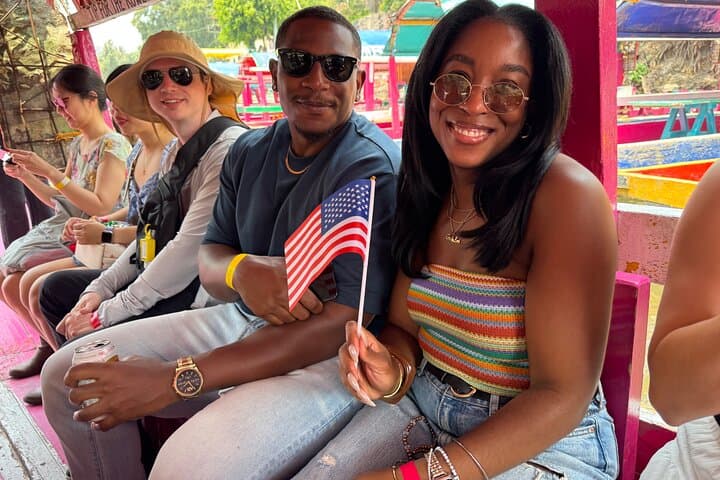 Xochimilco Canal Boat Tour: 150-Minute All-Inclusive Trajinera Experience in Mexico City