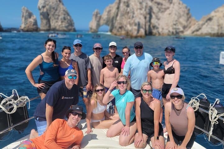 Cabo San Lucas Private Yacht: Arch, Snorkel & Lunch Cruise photo 2
