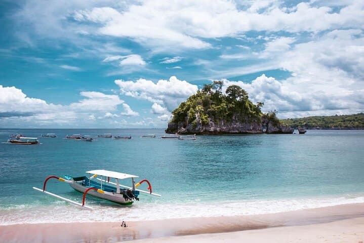 Nusa Penida Snorkeling Adventure — Swim with Manta Rays at Manta Bay, Crystal Bay & Gamat Bay photo 5