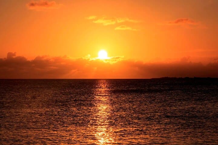 Bonaire Sushi Sunset Cruise: Champagne & Fresh Sushi at Golden Hour photo 2