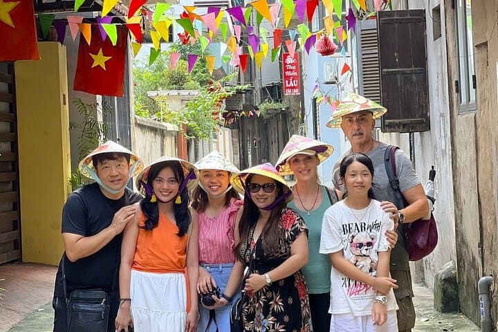 Half-Day from Hanoi: Incense Village & Conical Hat Making in Chuong and Quang Phu Cau photo 3
