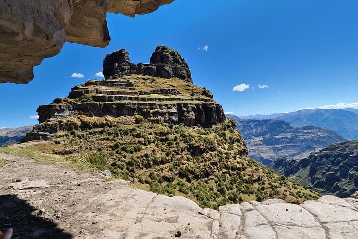Discover Pisac and Waqrapukara: 2-Day Private Tour from Cusco