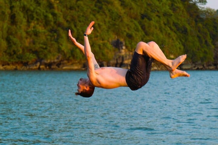 Sunset Kayaking and Swimming in Lan Ha Bay — Cat Ba Evening Escape photo 3