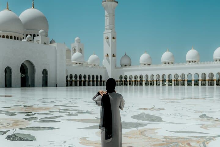 Abu Dhabi Day Tour from Dubai — Sheikh Zayed, Corniche & Heritage Stops photo 4