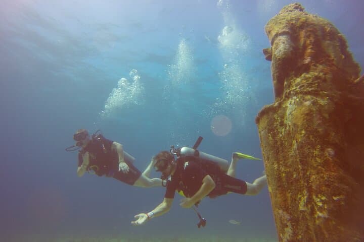 Explore MUSA and Manchones Reef: Guided Scuba Dives from Cancún photo 3