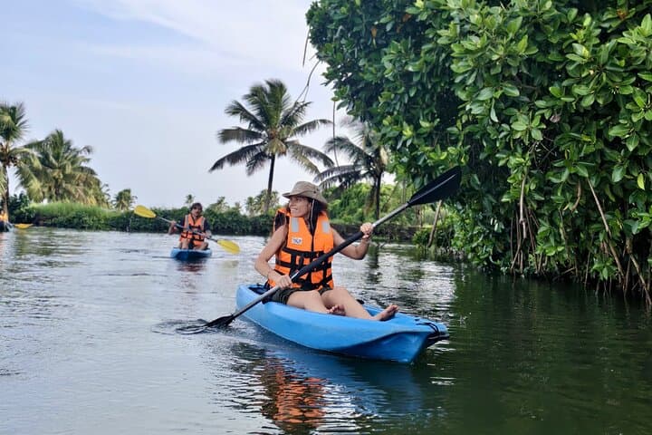 Kochi Kayaking in Kadamakkudy: Sunrise & Sunset Backwater Tour with Floating Tea Break photo 4