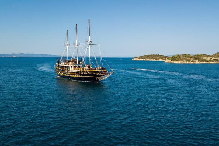 Blue Lagoon Cruise to Diaporos Island — Day Trip from Thessaloniki photo 3