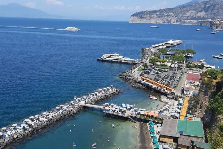 Rome to Pompeii and Sorrento Day Trip with Limoncello Tasting & Skip-the-Line Pompeii Tour
