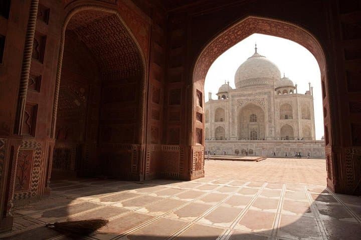 Taj Mahal Day Tour from Bengaluru — Same‑Day Flight, Yamuna Expressway & Agra Fort photo 6