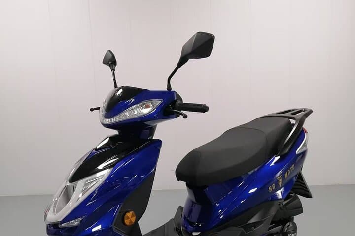 Scoot Curaçao: Island Scooter Rentals with Free WiFi & CarPlay photo 2