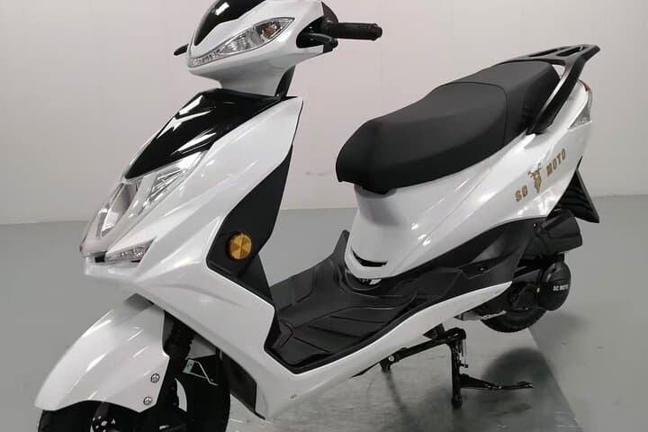 Scoot Curaçao: Island Scooter Rentals with Free WiFi & CarPlay photo 5