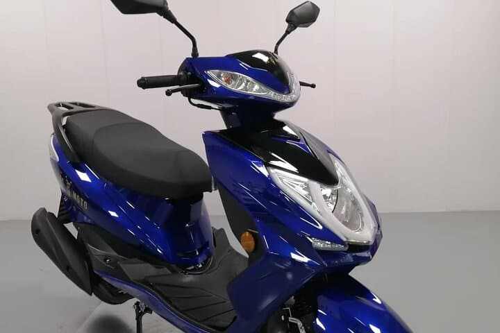 Scoot Curaçao: Island Scooter Rentals with Free WiFi & CarPlay photo 6