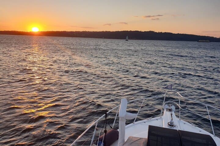 Sydney Harbour Discovery Dinner Cruise — Sunset Buffet & Iconic Sights photo 4