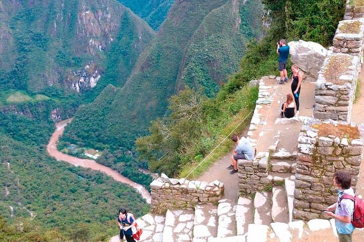 1-Day Inca Trail to Machu Picchu: 9 km Hike from Cusco photo 3