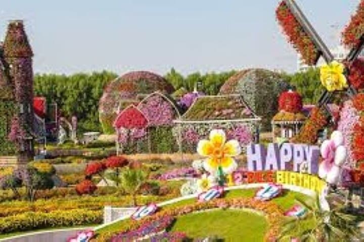 Dubai Miracle Garden: Ultimate Guide to Visiting the World’s Largest Flower Park photo 5