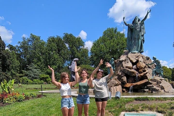 Albany Scavenger Hunt: Interactive Self-Guided Walking Tour of New York's Capital