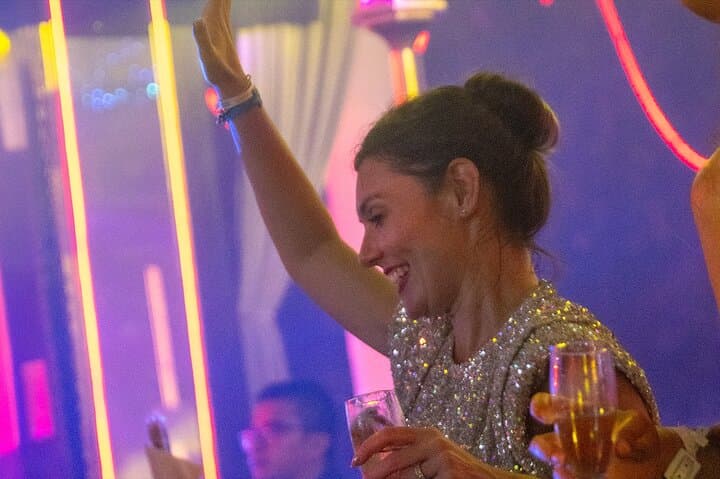 Madness Tour Bar Crawl Playa del Carmen — Open Bar Night Out photo 3