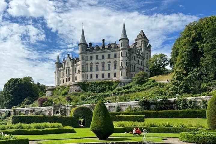 Scottish Whisky, Dunrobin Castle & Loch Fleet Day Tour