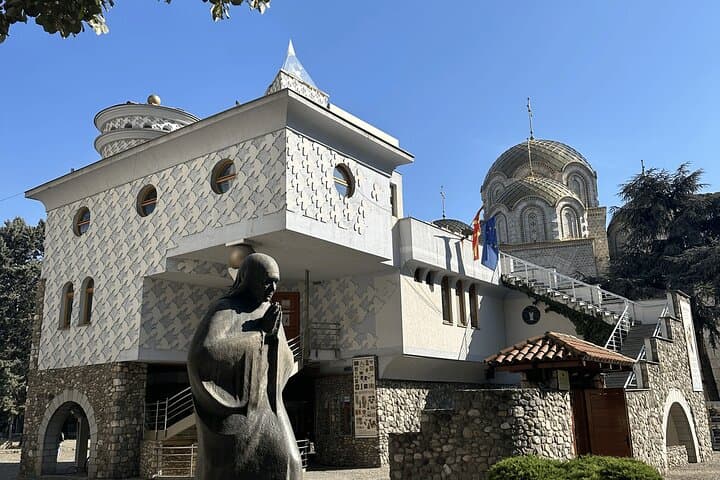 Stone Bridge Crossing: Skopje Old Bazaar Walking Tour photo 2