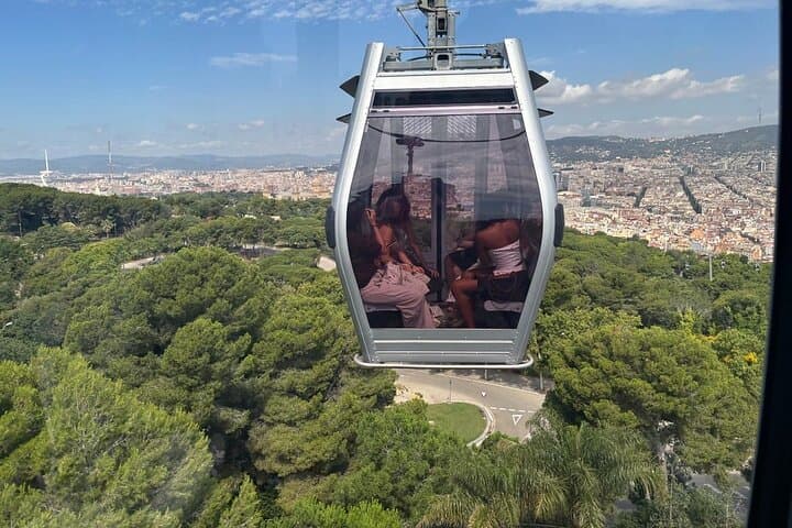 Ride the Montjuïc Cable Car: Panoramic Views & Castle Access in Barcelona photo 3