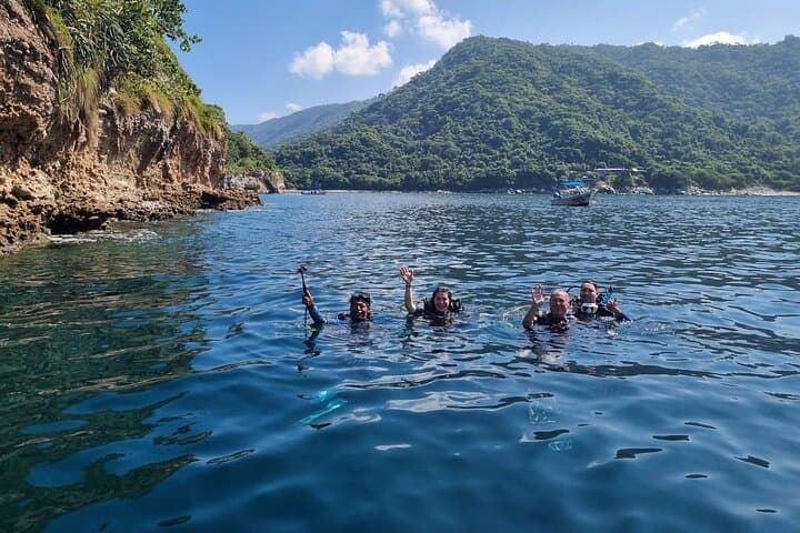 Beginner Scuba Dive at Los Arcos de Mismaloya — Guided Intro from Mismaloya Beach photo 3