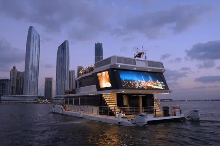Dubai Creek Dhow Dinner Cruise: Nighttime Buffet, Live Tanoura & Old Dubai Views