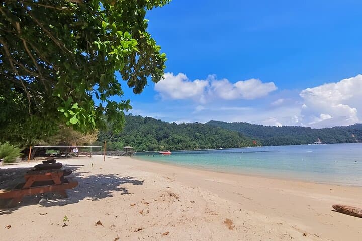 Manukan and Sapi Islands Excursion — Snorkel and Swim from Kota Kinabalu photo 5