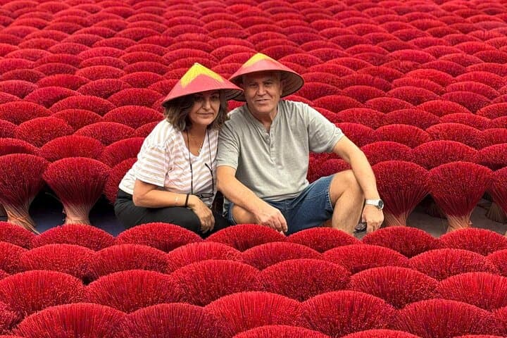 Hanoi Craft Villages: Half-Day Conical Hat & Incense-Making Experience