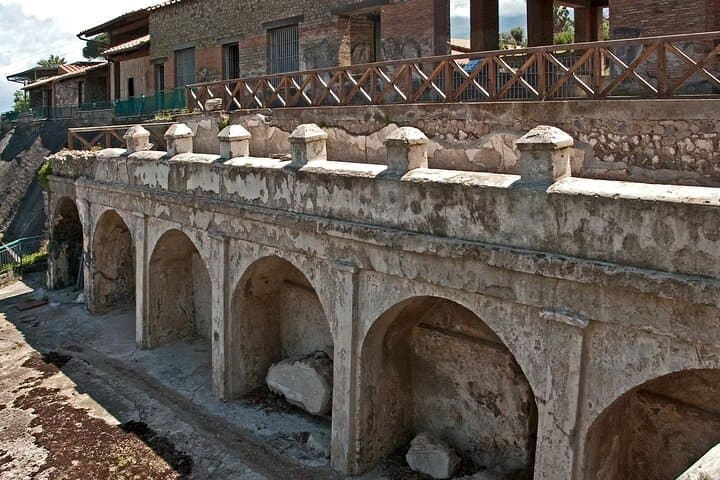 Skip-the-Line Pompeii Guided Walking Tour — Explore the Ruins in 1–2 Hours photo 5