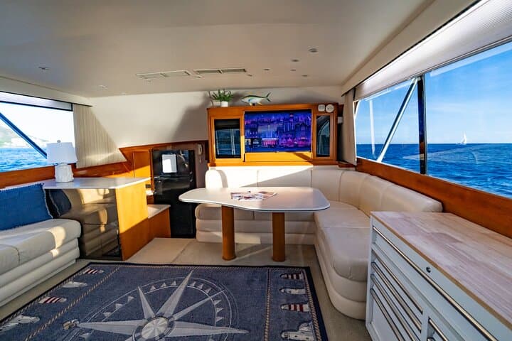 Private Luxury Sunset Cruise Aboard Limitless — Sunset Yacht Charter in Honolulu photo 4