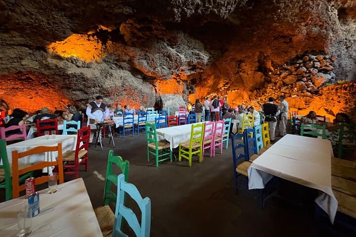Early-Access Teotihuacan Tour with La Gruta Cave Dining Experience photo 2
