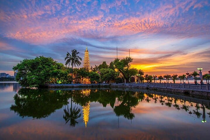 Hanoi Heritage Discovery Full-Day Tour: Old Quarter, Ho Chi Minh Complex & Museums photo 3