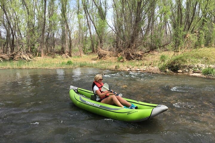 river-to-rose-inflatable-kayak-verde-river-wine-tasting