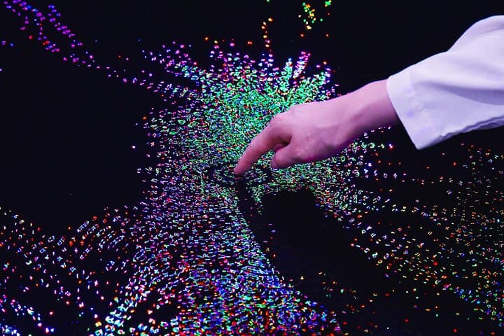 Inside teamLab Phenomena Abu Dhabi: Interactive Digital Art on Saadiyat Island photo 4