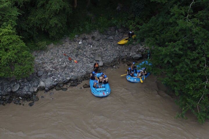 Chicamocha Canyon Rafting: 15 km of Class IV Rapids from Pescadero to Jordan photo 3