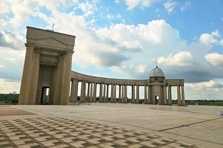 Yamoussoukro Day Tour: Basilica, Presidential Crocodiles & Houphouët-Boigny Foundation photo 4