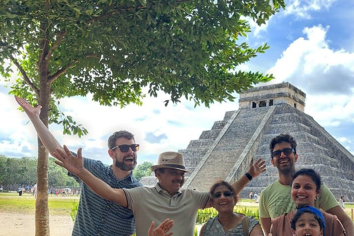 Private Chichen Itza Guided Tour: Early-Access Visit to Mayan Ruins photo 2