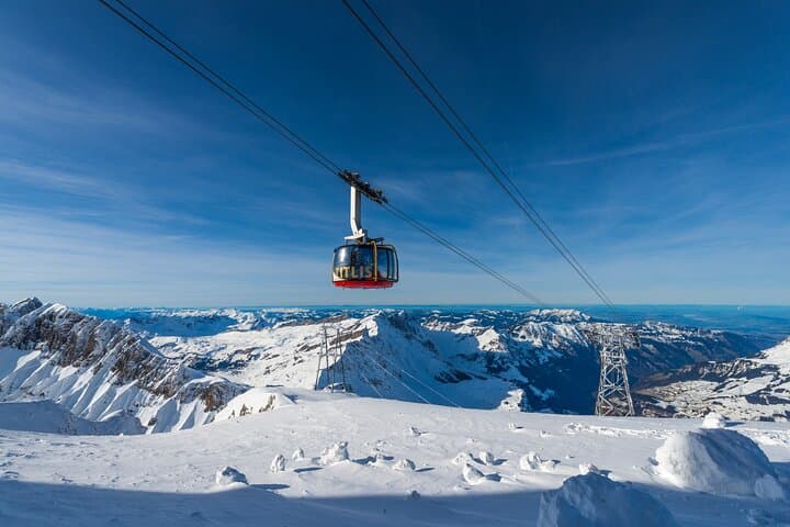 Beginner Ski Adventure on Mt Titlis from Lucerne photo 3