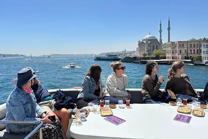 Luxury Bosphorus Yacht Cruise with Kanlica Stopover photo 3