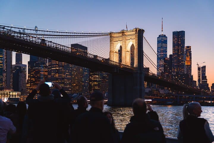 Harbor Lights Cruise: Circle Line 2-Hour NYC Evening Sightseeing