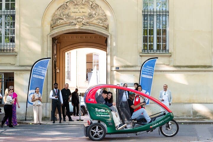Electric Rickshaw Tour of Paris: Private 3-Hour Eco Sightseeing photo 5