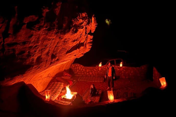 Full-Day Wadi Rum Jeep Tour and Bedouin Cave Overnight
