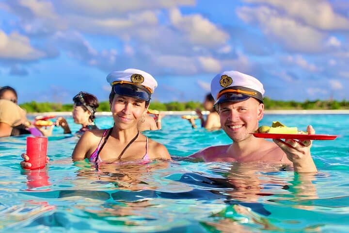 Cozumel Catamaran to El Cielo: Snorkel Palancar, Party & El Cielo Sandbanks