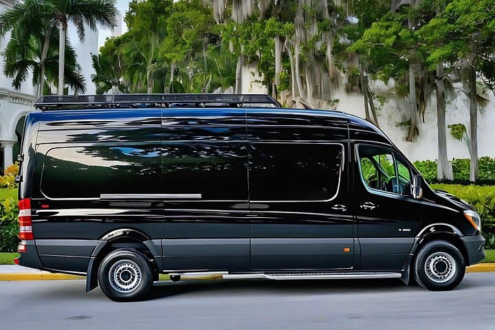 Miami VIP Airport Transfers: Private Group Limo Service to and from MIA photo 3