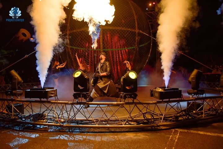 phuket-circus-adrenaline-rush-aqua-circus-show-guide photo 6
