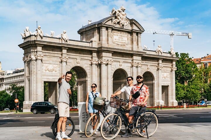 Madrid by Bike: Small-Group Photo Tour of Gran Via, Retiro & Plaza Mayor photo 4