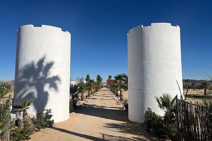Joshua Tree Architecture & Desert Art Tour — Iconic Homes, Domes & Sculptures photo 3