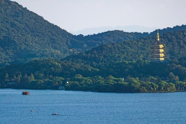 Hangzhou West Lake & Longjing Tea: Private Day Tour Through Tea Fields and Pagodas photo 6