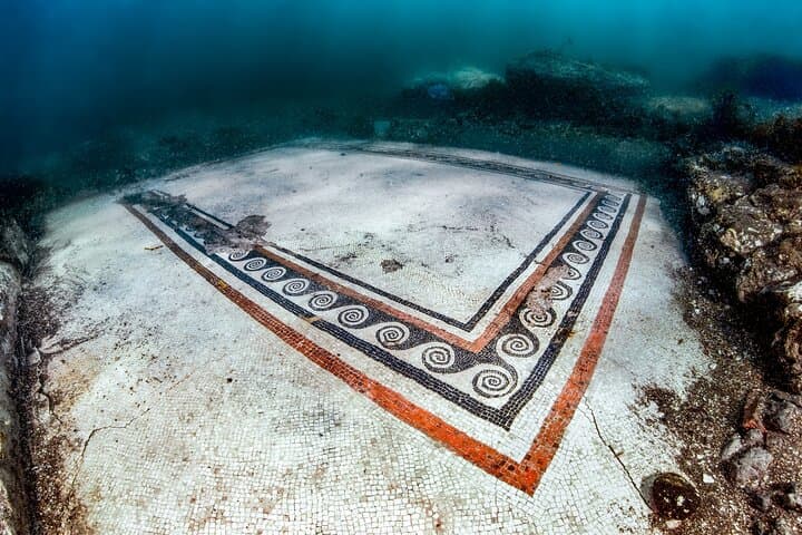 Snorkeling the Sunken Pompeii: Guided Double Dive in Baia photo 3