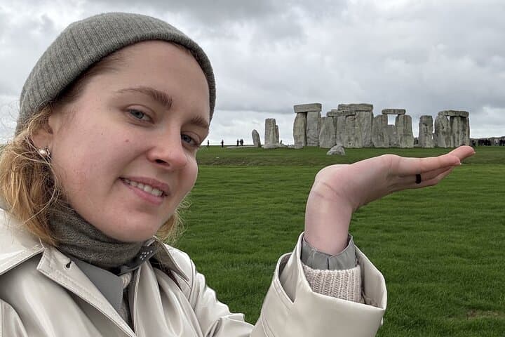 Private Day Tour: Stonehenge, Windsor Castle & Bath from London photo 4